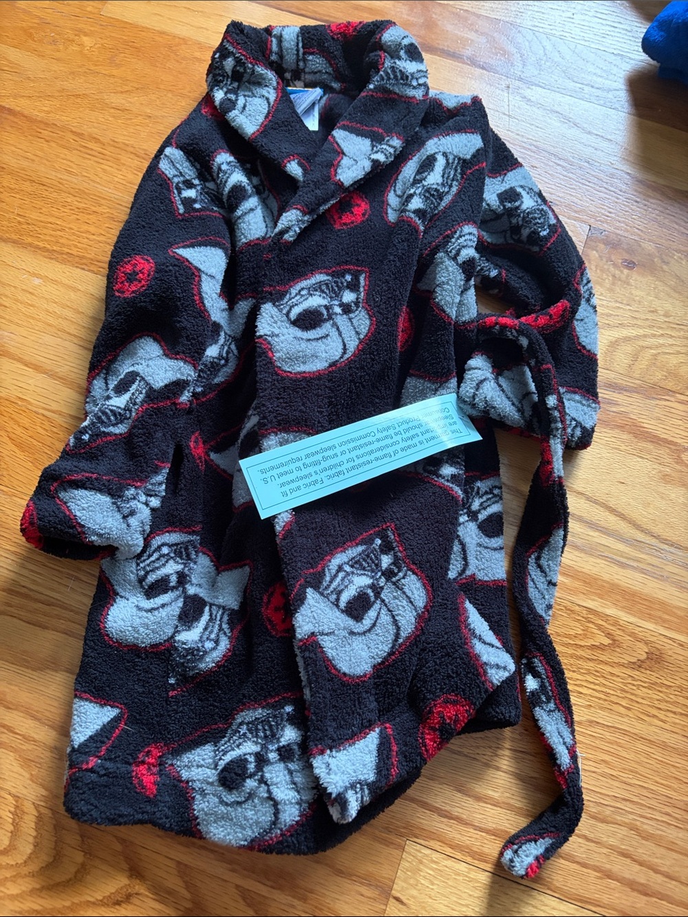 Boys Star Wars bath robe NWT size 2T/3T